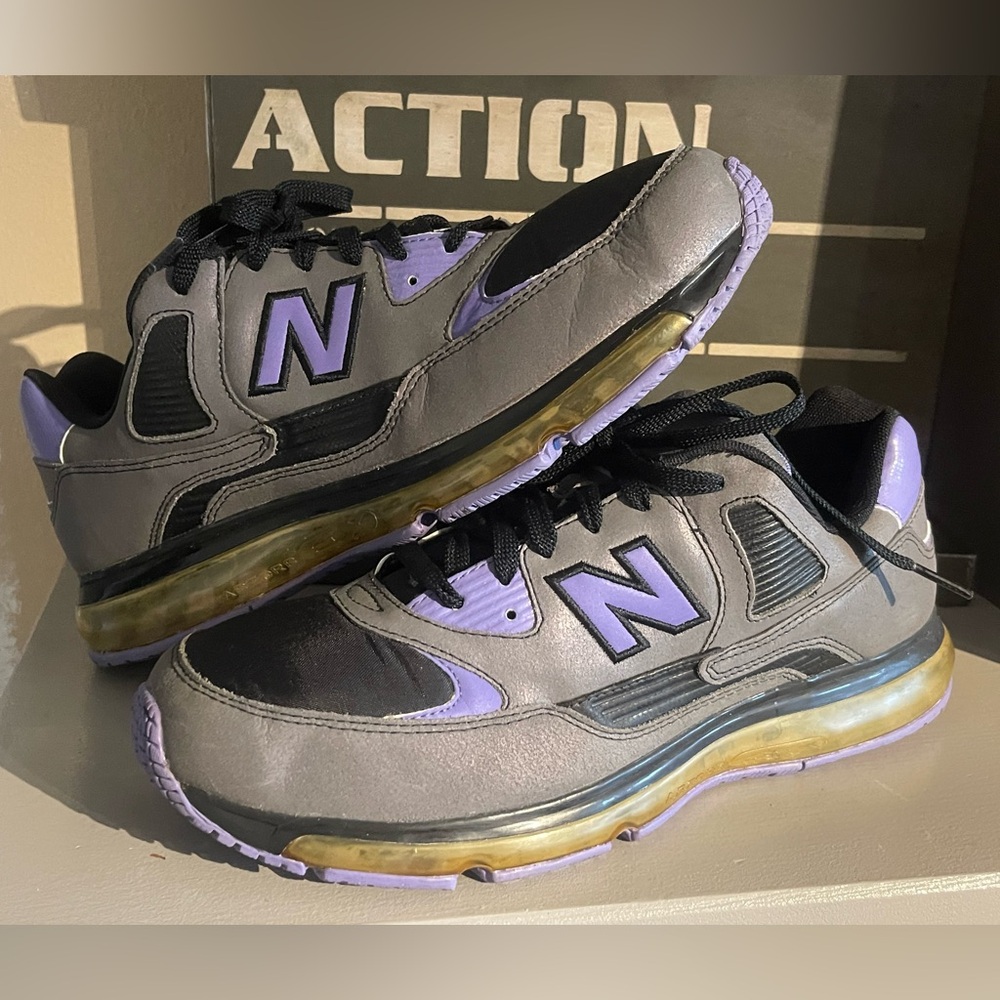 New Balance Women's  WL937BP Training Running Shoes Size US 10.5